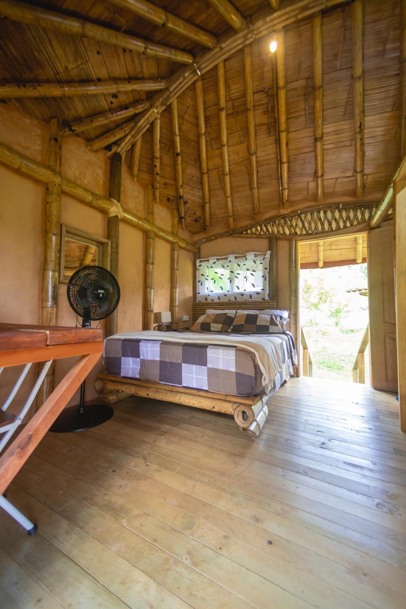 La Perla Negra - Black Pearl Eco Hostel Сан-Рафаэль Экстерьер фото